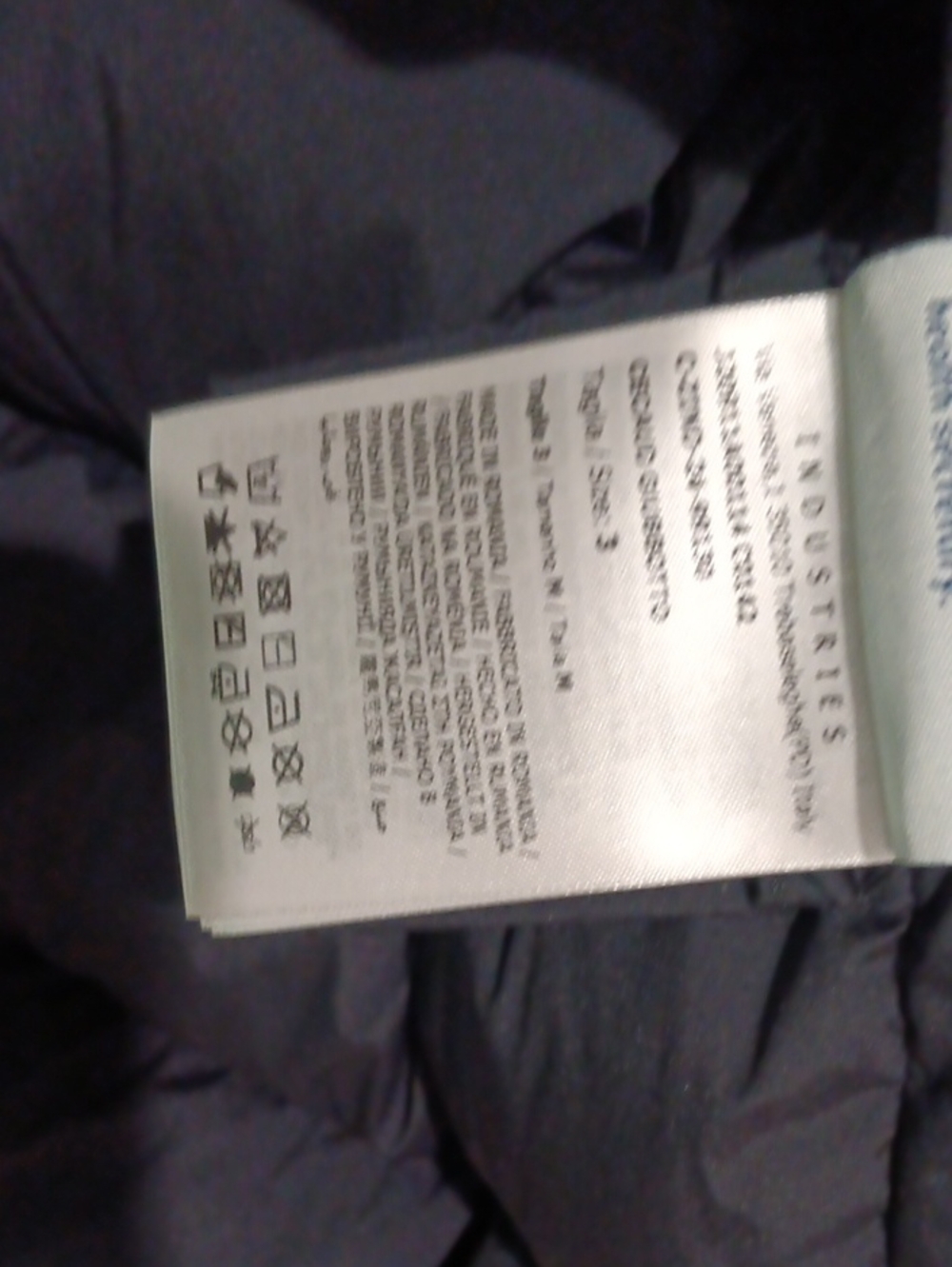 Moncler Cecaud Giubbotto Quilted Down Jacket - Picture 16 of 16